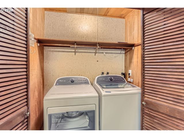 18435 TERRY Ave, Lake Oswego, OR 97035