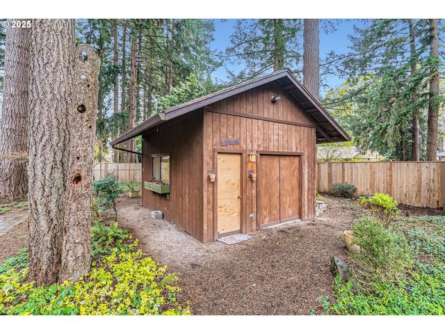 18435 TERRY Ave, Lake Oswego, OR 97035