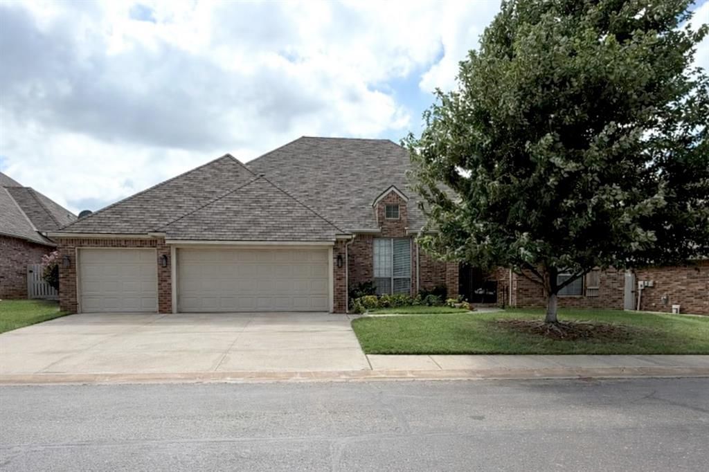 16605 Village Garden Drive, Edmond, OK 73012
