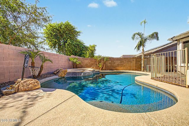 5722 N LAGUNA Drive, Litchfield Park, AZ 85340