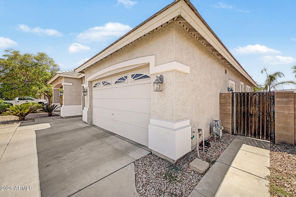 5722 N LAGUNA Drive, Litchfield Park, AZ 85340 — photo 3