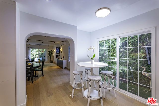 8907 Rosewood Avenue, West Hollywood, CA 90048