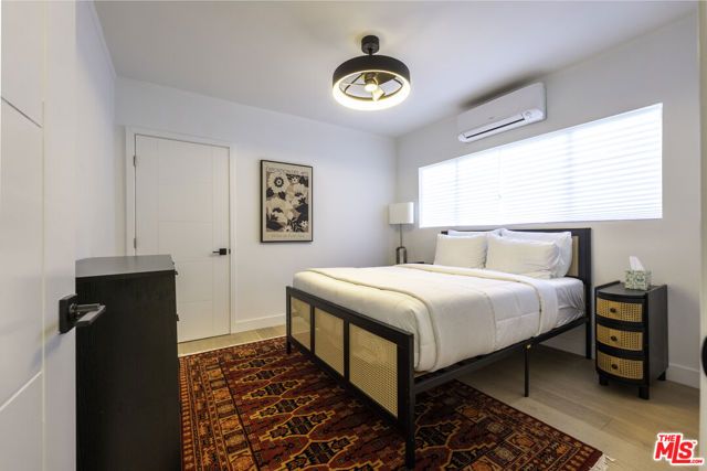 8907 Rosewood Avenue, West Hollywood, CA 90048