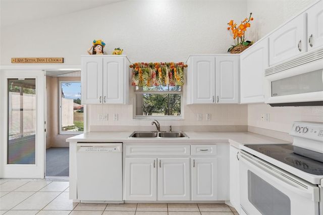 284 ROYAL PALM WAY, Spring Hill, FL 34608