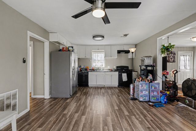 401 E 8th Street, Irving, TX 75060