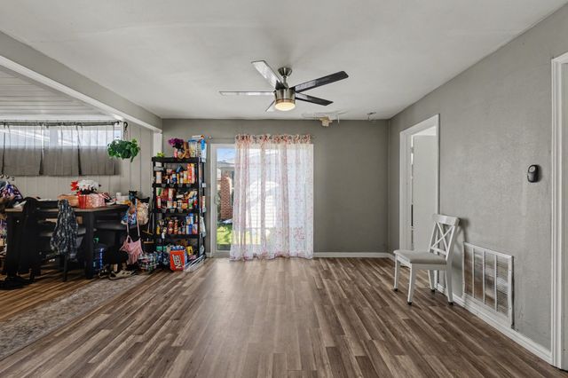 401 E 8th Street, Irving, TX 75060