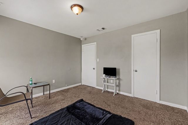 401 E 8th Street, Irving, TX 75060