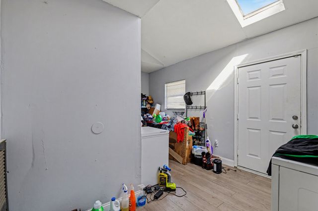 401 E 8th Street, Irving, TX 75060