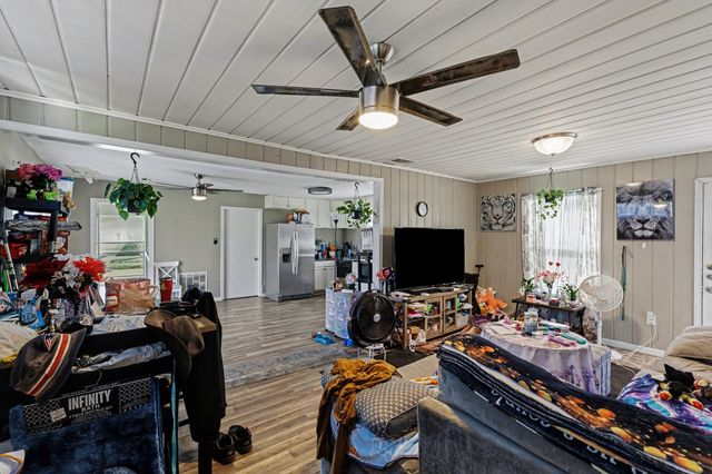 401 E 8th Street, Irving, TX 75060