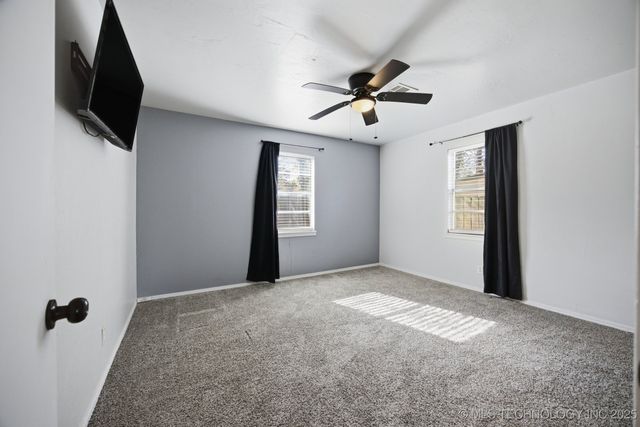 78 Cherokee Street, Canadian, OK 74425