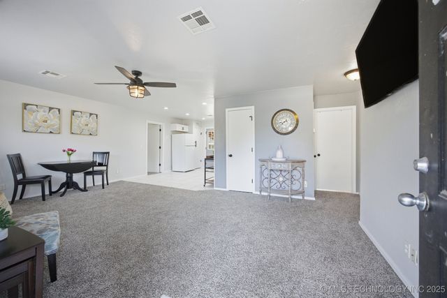 78 Cherokee Street, Canadian, OK 74425