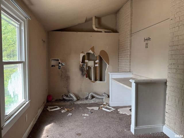 505 W MAIN Street, Carbondale, IL 62901