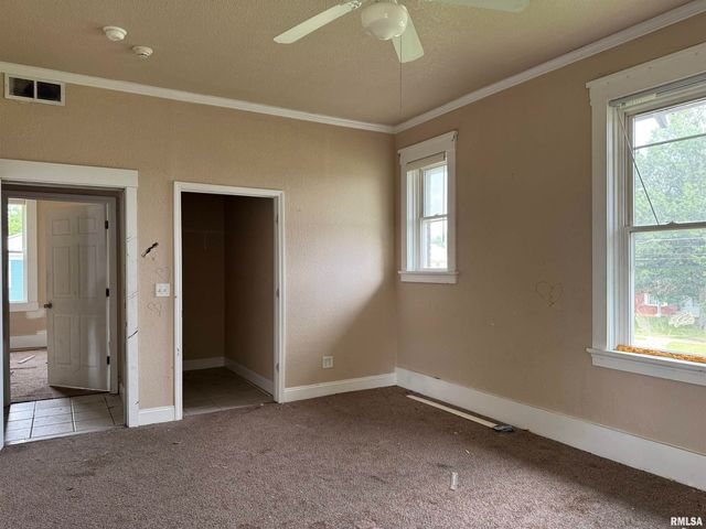 505 W MAIN Street, Carbondale, IL 62901