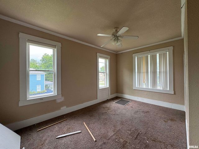 505 W MAIN Street, Carbondale, IL 62901