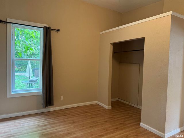 505 W MAIN Street, Carbondale, IL 62901