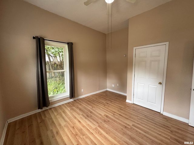 505 W MAIN Street, Carbondale, IL 62901