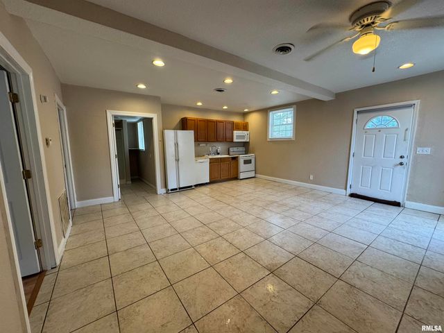 505 W MAIN Street, Carbondale, IL 62901