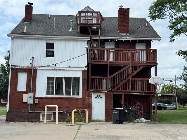 505 W MAIN Street, Carbondale, IL 62901