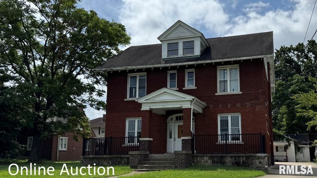 505 W MAIN Street, Carbondale, IL 62901