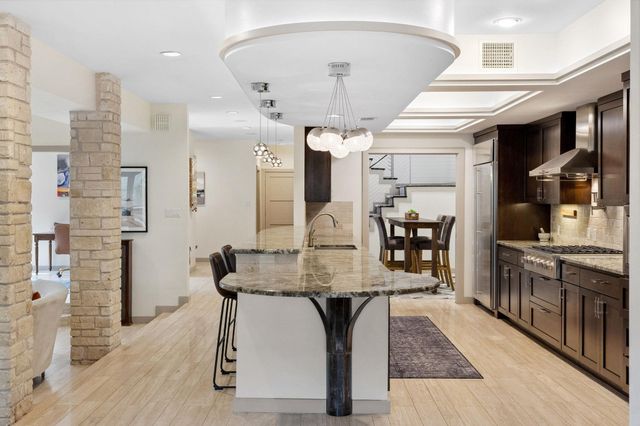 9 Swiftwater TRL, The Hills, TX 78738