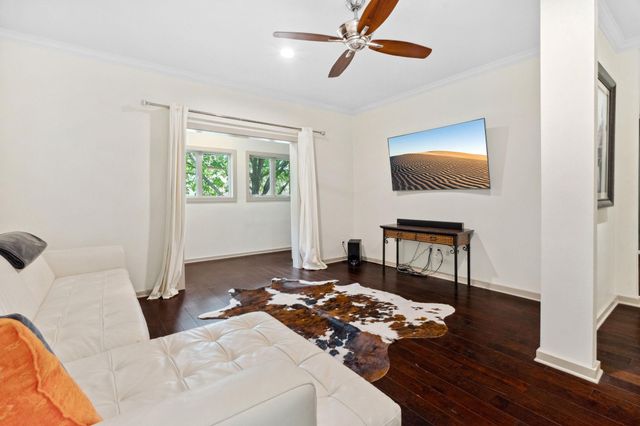 9 Swiftwater TRL, The Hills, TX 78738