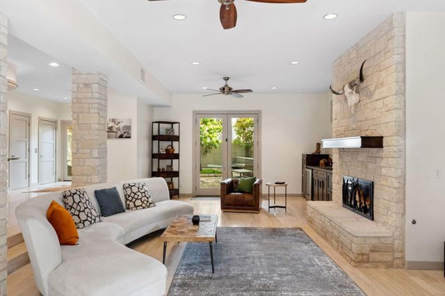 9 Swiftwater TRL, The Hills, TX 78738