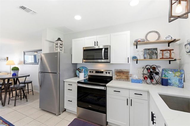 4939 FLORAMAR TERRACE 501, New Port Richey, FL 34652