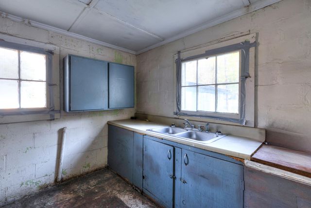 1010 State Street, Sumter, SC 29153