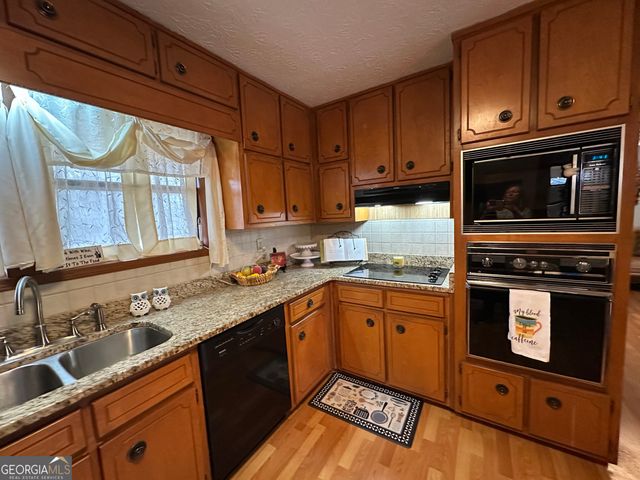 11306 Panhandle Road, Hampton, GA 30228