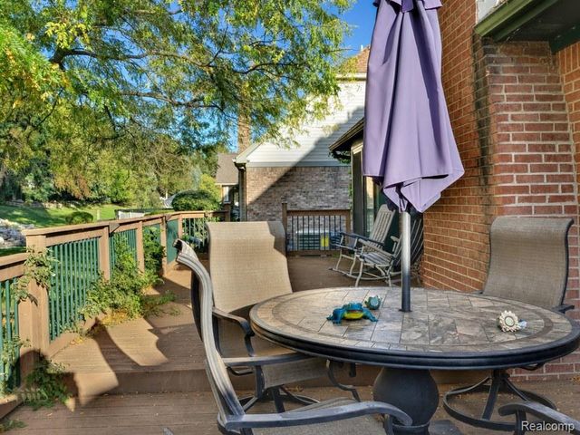 15743 Greenview, Fraser, MI 48026