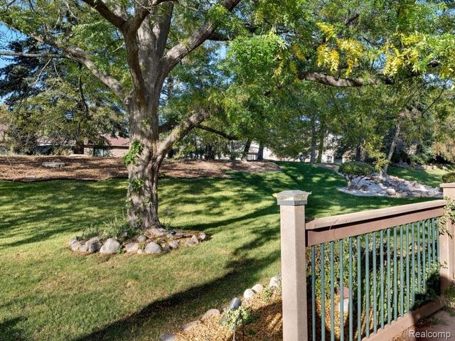 15743 Greenview, Fraser, MI 48026