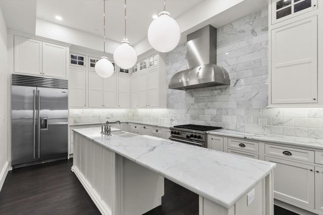 409 Commonwealth Avenue B, Boston, MA 02215