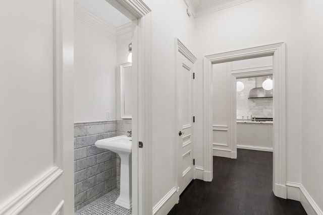 409 Commonwealth Avenue B, Boston, MA 02215