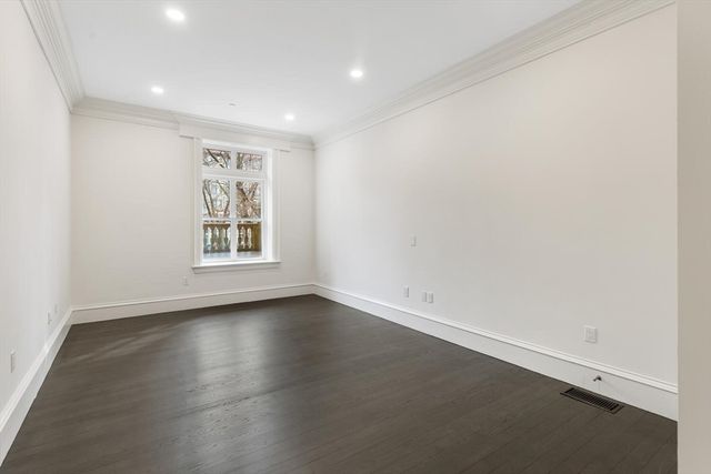 409 Commonwealth Avenue B, Boston, MA 02215