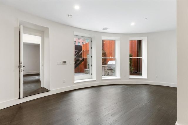 409 Commonwealth Avenue B, Boston, MA 02215