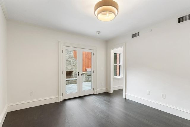 409 Commonwealth Avenue B, Boston, MA 02215