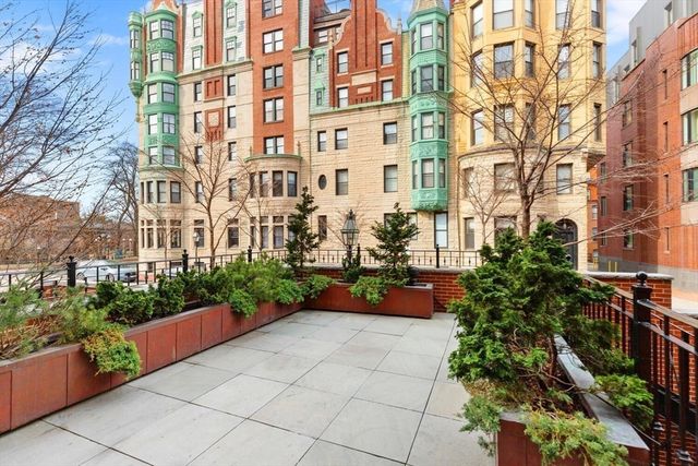 409 Commonwealth Avenue B, Boston, MA 02215