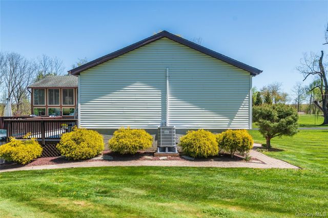 3 Duby Road, Wallkill, NY 12589