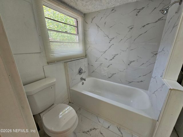 3920 N DAVIS Street, Jacksonville, FL 32209
