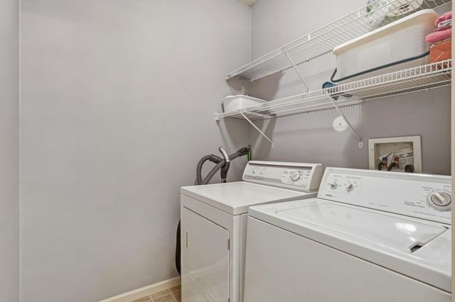 2103 WINDSTONE DR, Columbia, MO 65201