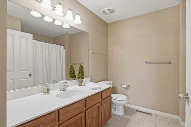 2103 WINDSTONE DR, Columbia, MO 65201