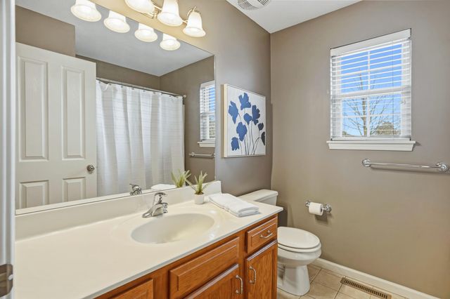 2103 WINDSTONE DR, Columbia, MO 65201