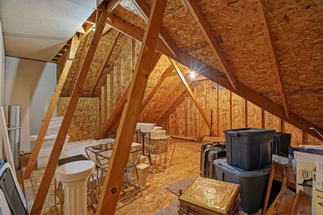 2103 WINDSTONE DR, Columbia, MO 65201