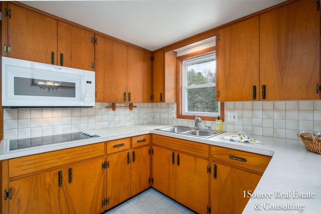 7040 Holly Drive, West Olive, MI 49460
