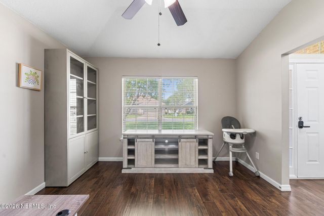 6352 LAKE PLANTATION Drive, Jacksonville, FL 32244