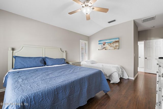 6352 LAKE PLANTATION Drive, Jacksonville, FL 32244
