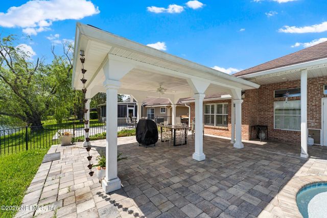 6352 LAKE PLANTATION Drive, Jacksonville, FL 32244