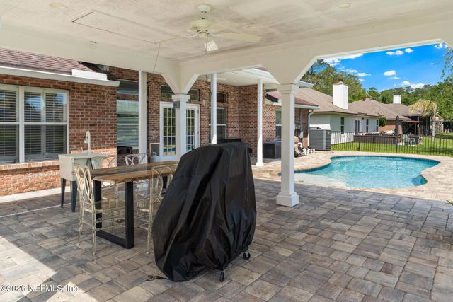 6352 LAKE PLANTATION Drive, Jacksonville, FL 32244