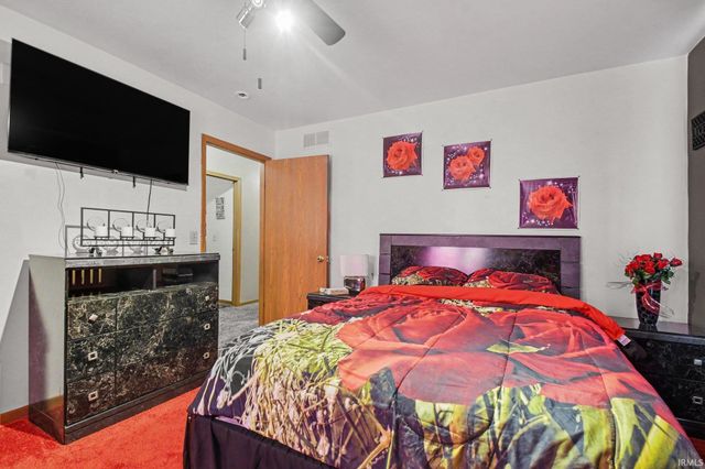 2432 Linden Avenue, South Bend, IN 46628