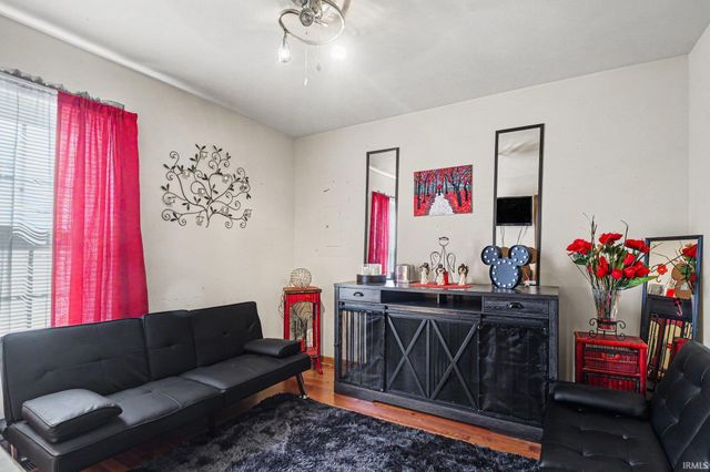2432 Linden Avenue, South Bend, IN 46628